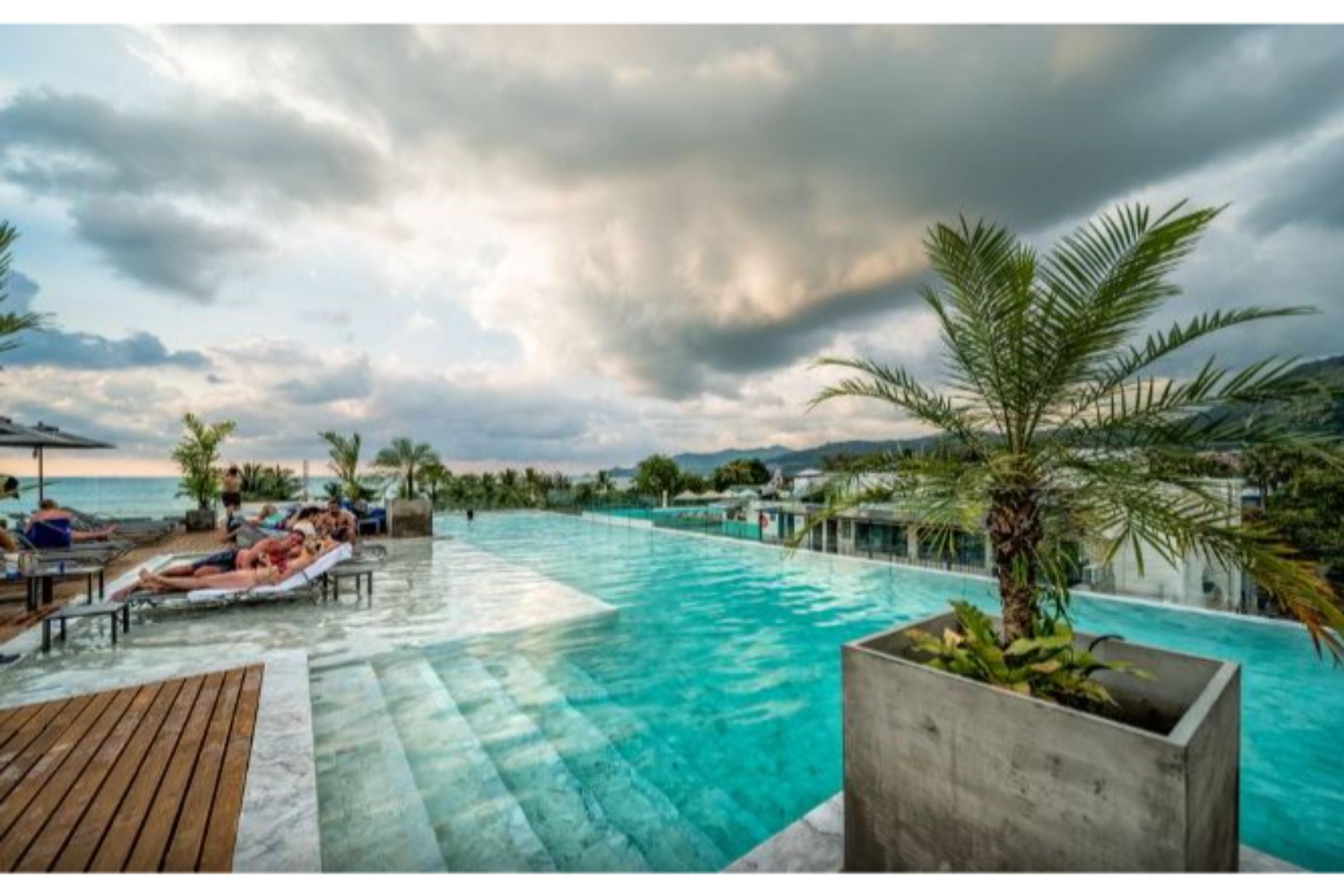 Hotel Clover Patong Phuket - Sha Plus Eksteriør billede